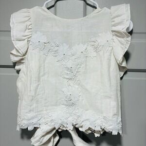 Chicwish Womens White Lace Blouse Puff sleeves Size Large Open Back with a Lace